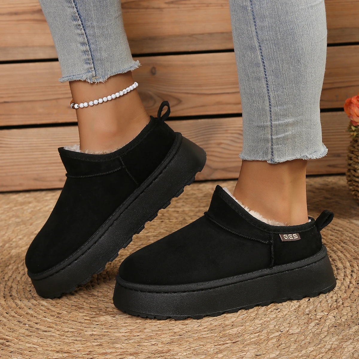 Zapatos Haken con suela gruesa para mujer, botas de nieve cálidas, mocasines informales de invierno, zapatos de algodón peludos, novedad de 2025