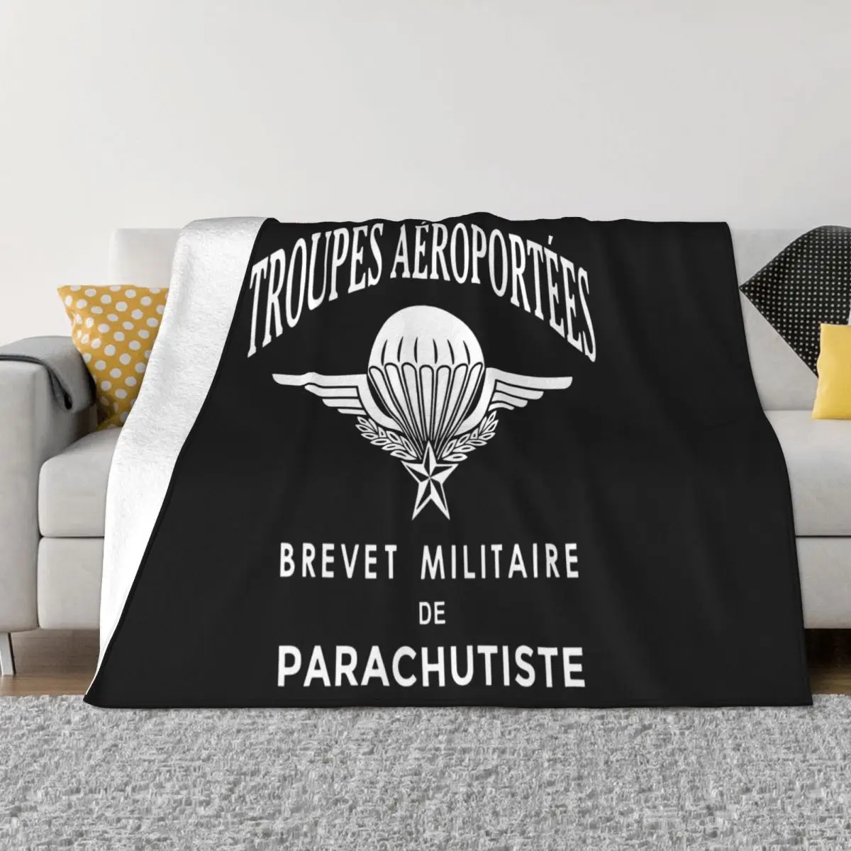 Legion Etrangere Paratrooper Foreign Regiment Brevet Militaire Crewneck Interested Throw Blanket