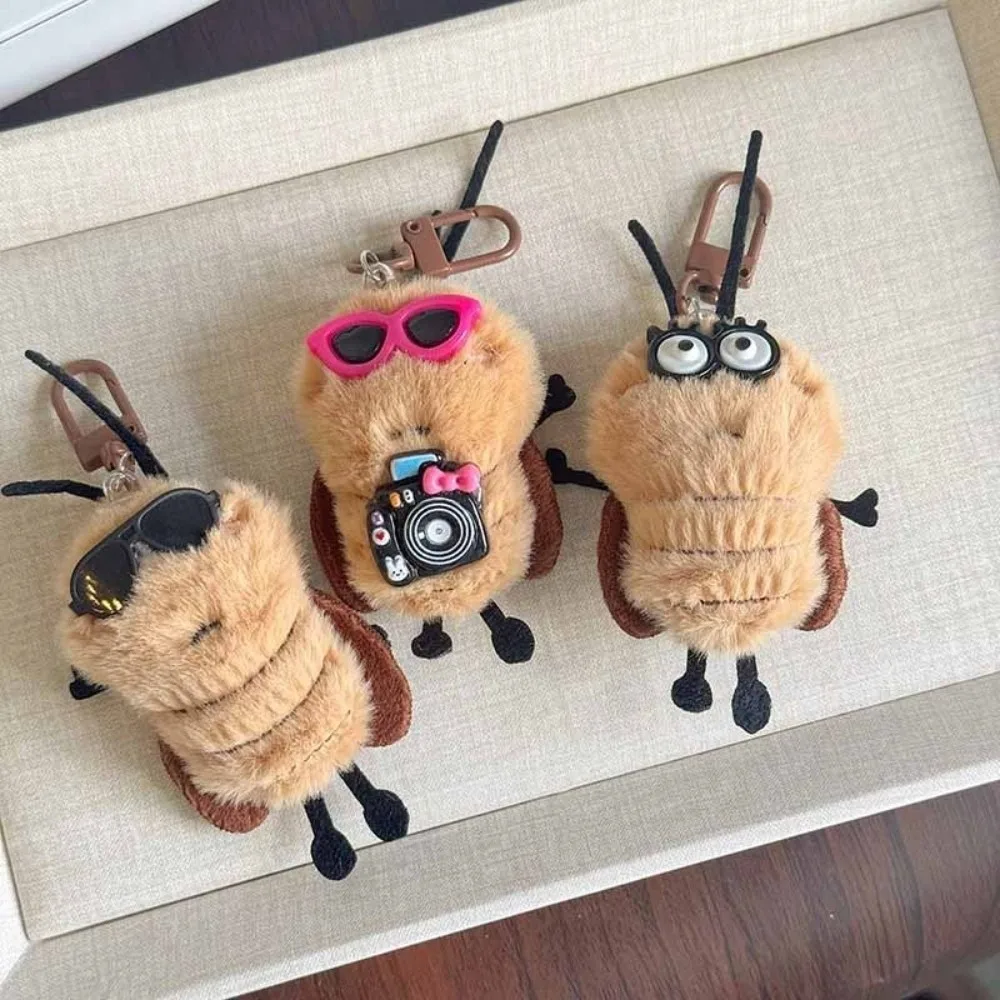 Cute Bag Hanging Cockroach Keychain Ornaments Creative Cockroach Pendant Funny Mini Car Key Ring Backpack Accessory