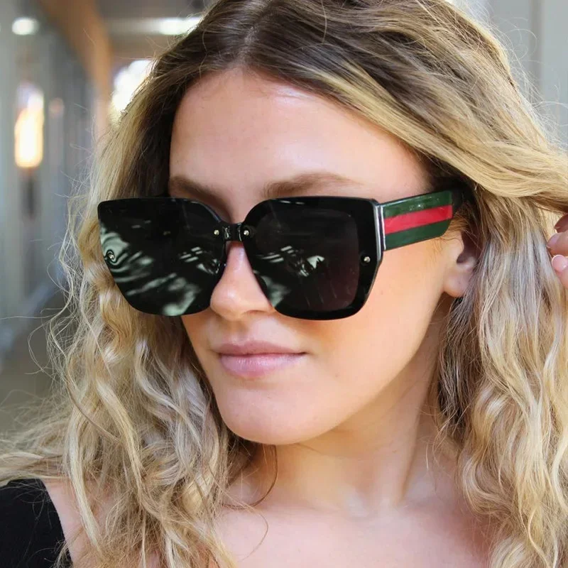

2025 New Women Sunglasses Retro Fashion Concave Shape Girls Eyewear Luxury Brand Designer Glasses Mix Color Temple