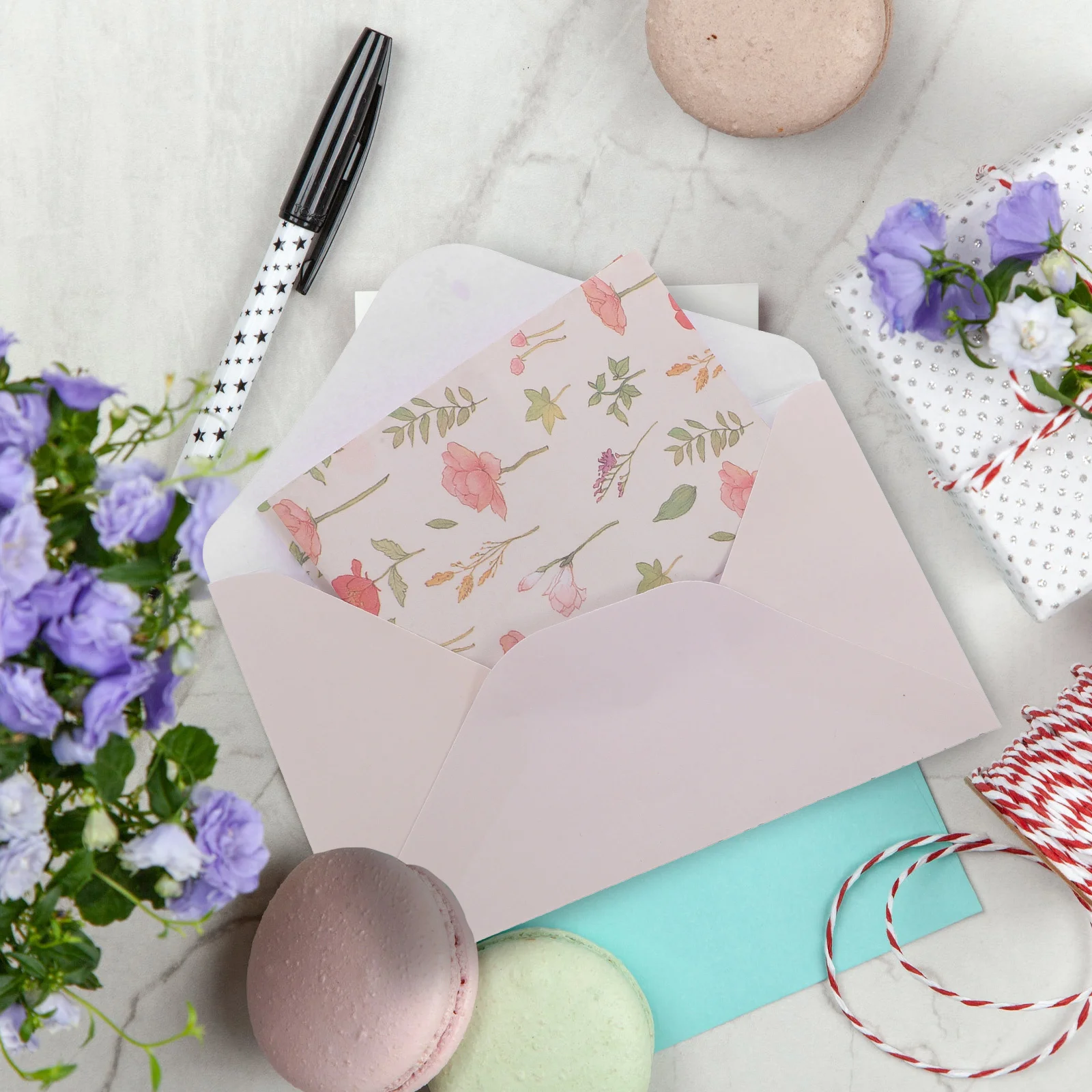 

5Sets Flower Letter Paper Envelopes Chic Elegant Stylish Letter Writing Stationery Kit Note Papers for Friends Family