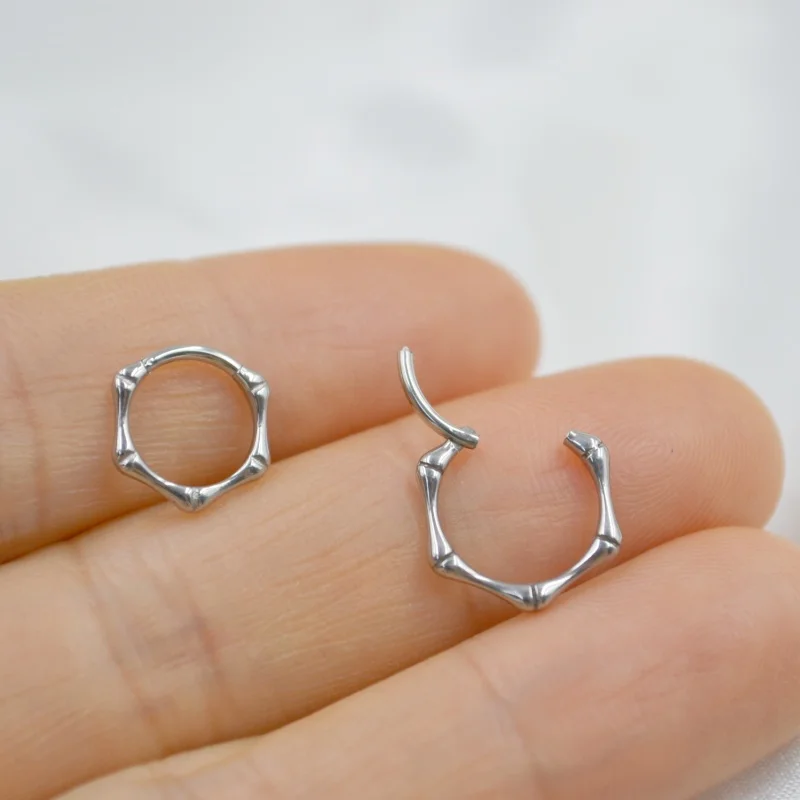 20pcs/lot 18G~1.0mmx8/10mm Thin 316L Surgical Steel Nose Clicker Hoop Ring Ear Helix Lobe Cartilage Earring