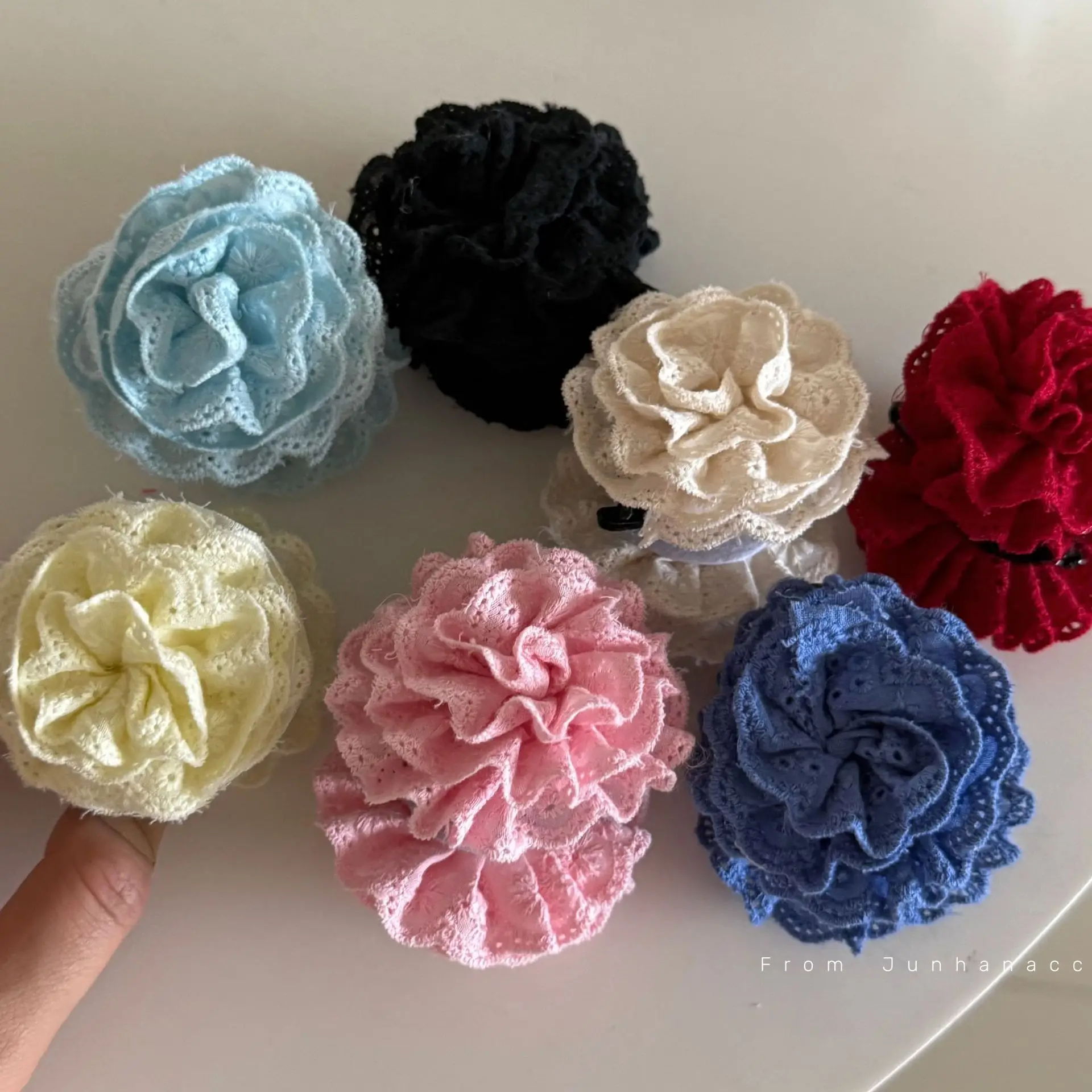 

Korean Lace Rose Flower Hair Claw Clip for Women Small Size Back of The Head Hair Grab Clip High-quality Hair Style Accessories