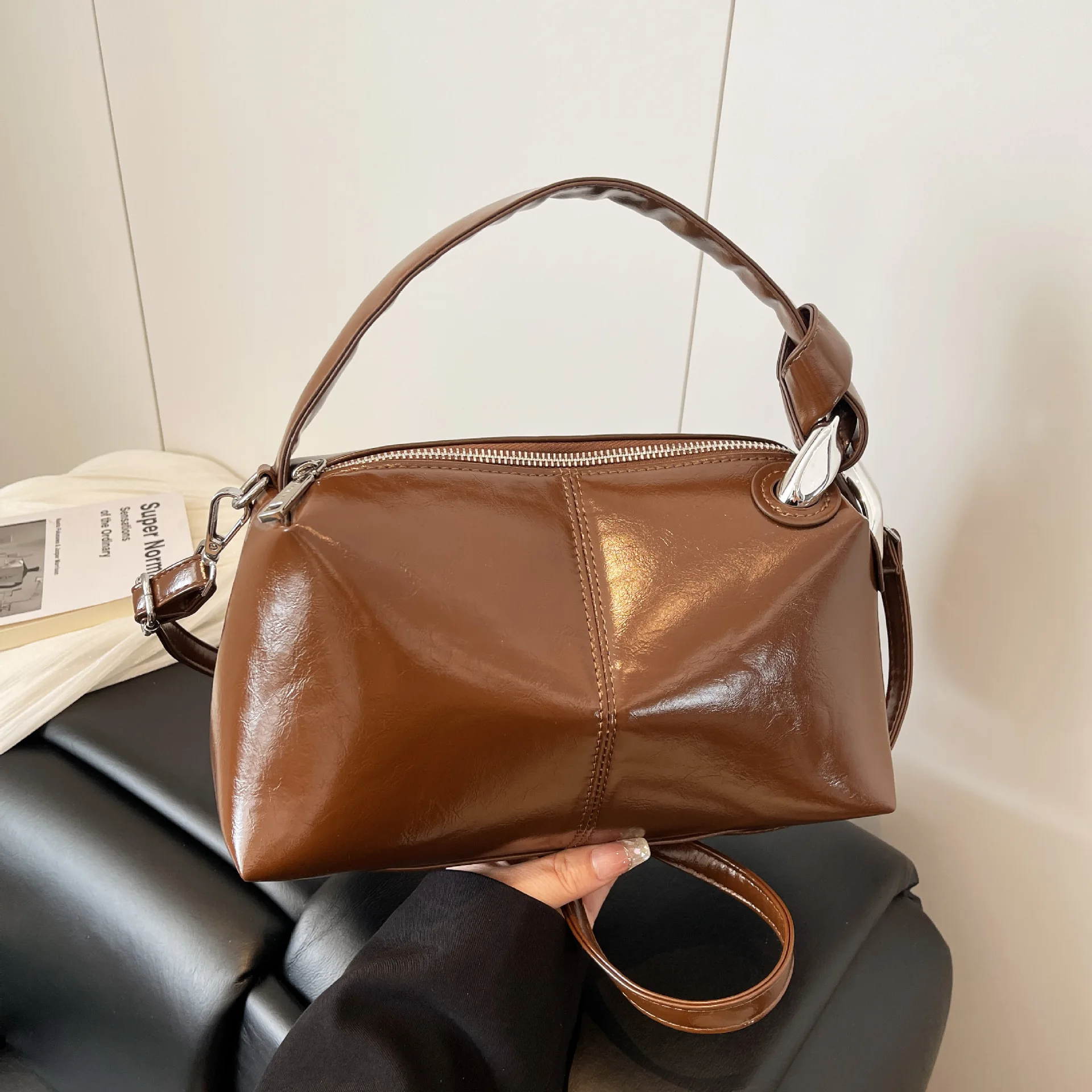 

2025 Vintage Pillow Bag, Luxe Top Handle Purse for Women, Spacious Shoulder Crossbody, Niche Day to Night Tote, Textured Sling