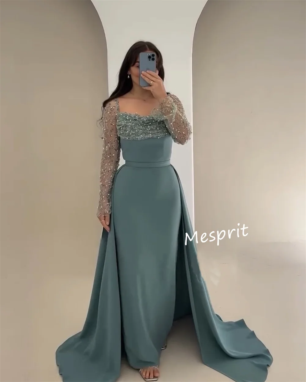 فساتين طويلة أنيقة مخصصة مطرزة بطيات مستقيمة ورقبة مربعة مناسبة مخصصة للمشاهير أزياء رائعة #2