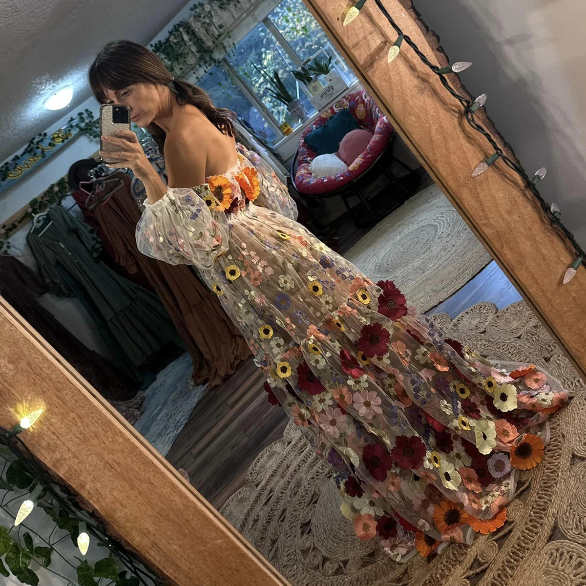 Vestido de novia bordado colorido de dos piezas personalizado, mangas largas acampanadas, sin tirantes, elástico, Skrit, vestido de novia con flores 3D