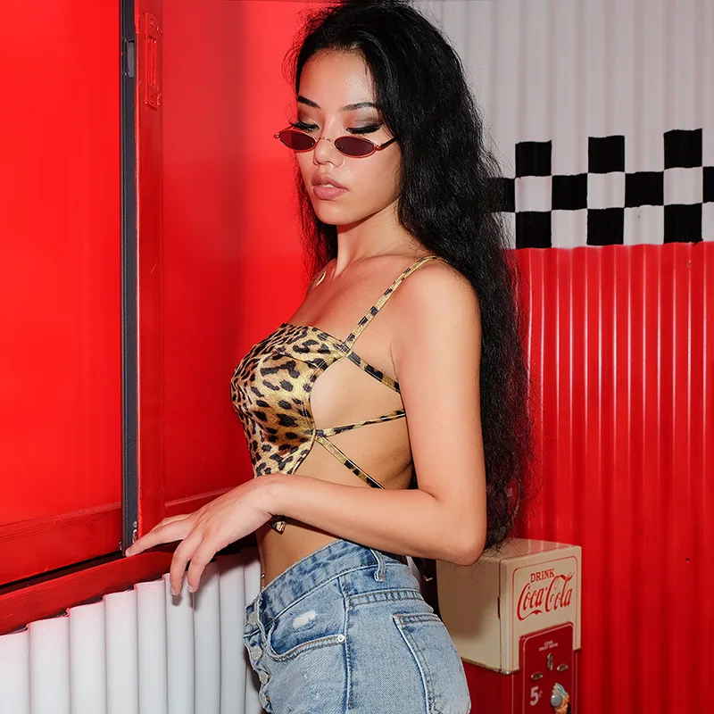 ملابس داخلية مثيرة بطبعة الفهد سترة بحزام لف الثدي ملابس داخلية نسائية ملابس داخلية قمصان نسائية مشد علوي ملابس وتتسابق الدبابات