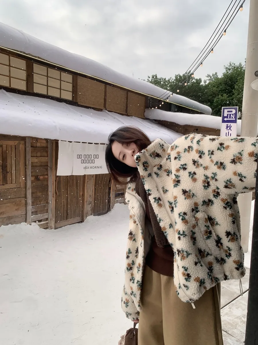 

Женская теплая куртка из хлопка с цветочным принтом, на молнии, с воротником-стойкой, повседневная, свободного кроя, с длинными рукавами, осенне-зимняя новинка