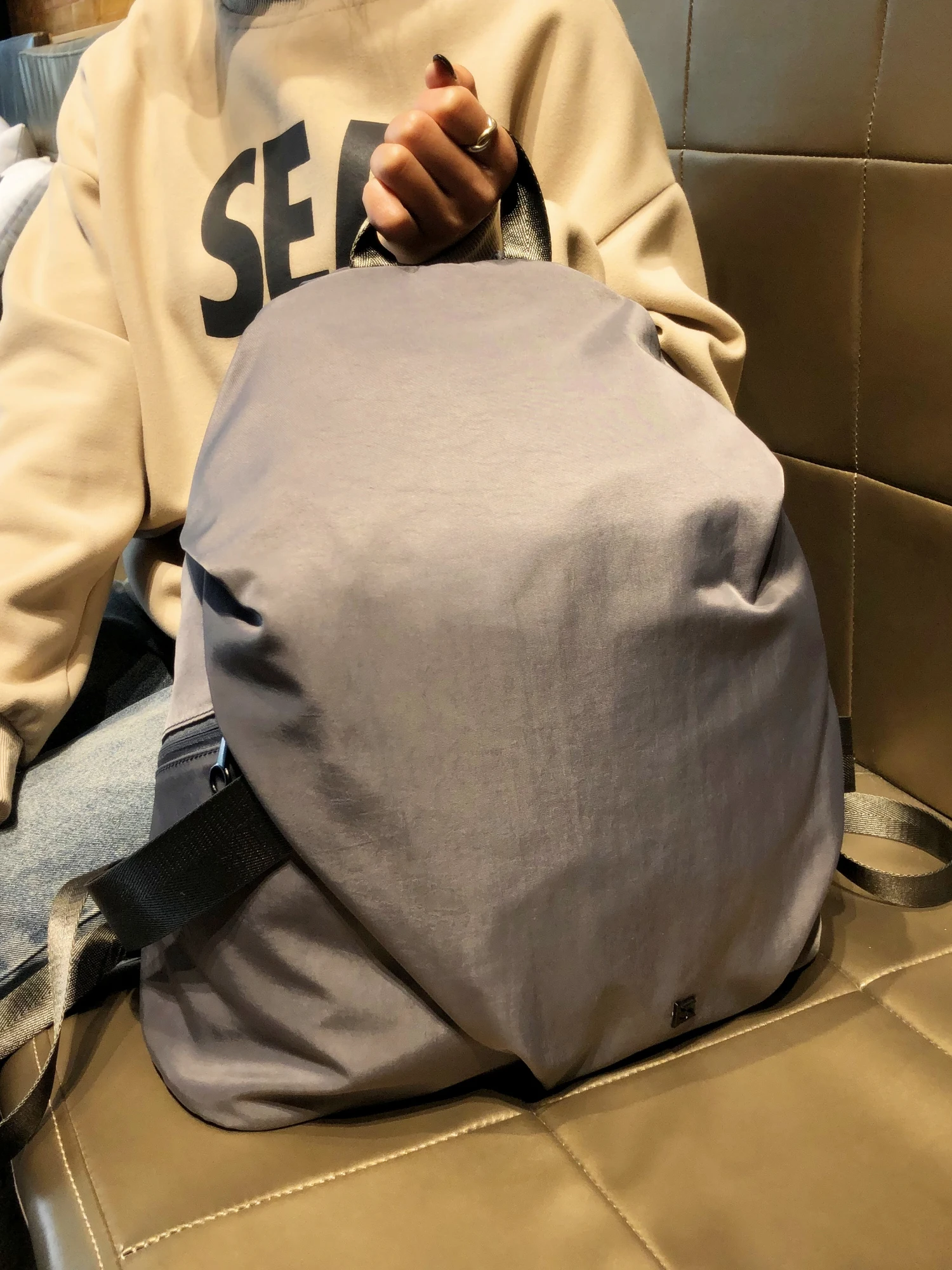 gurdier-hong-kong-brand-2026-new-outdoor-sports-fashion-backpack-lightweight-large-capacity-travel-commuting-school-bag