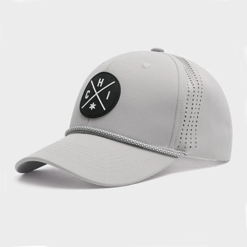 Дышащие сетчатые бейсболки с геометрическим логотипом. Спортивные шапки для бега на открытом воздухе. Защита от солнца и вентиляция для повседневного использования и спорта.