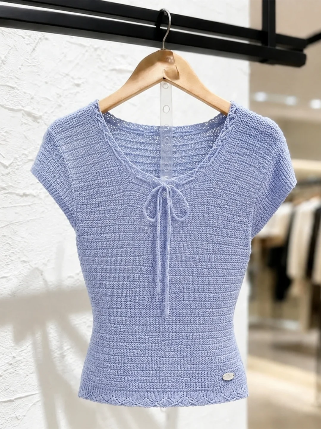 

Summer 2026 Soft Skin-friendly Short Sleeve Knitted Top Korean Style Simple Elegant Belted Design Versatile Basic Shirt