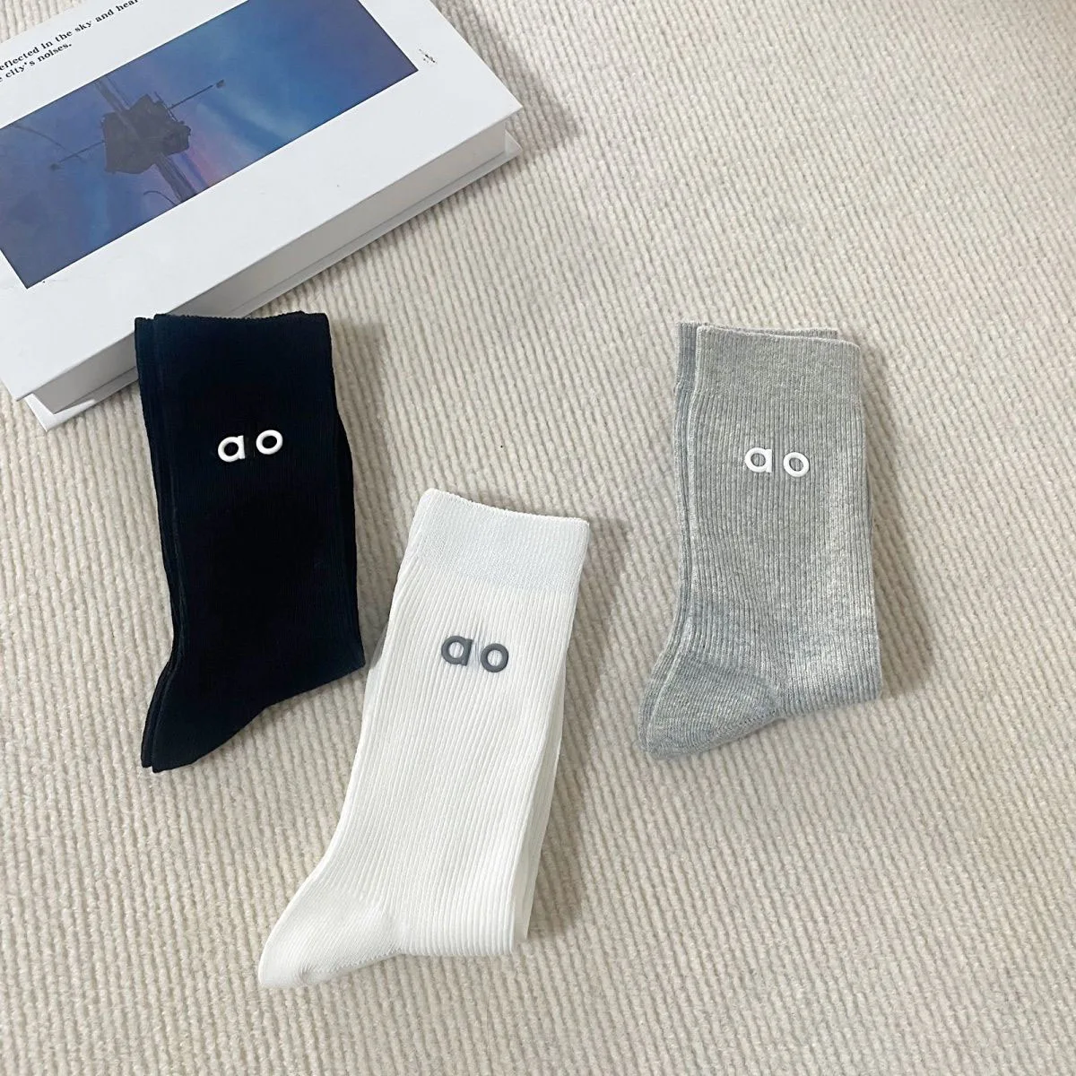 Calzini più venduti in 2 paia, stile stagionale, design con lettere, lunghezza a metà polpaccio, traspiranti e resistenti agli odori, versatili per l'uso sportivo