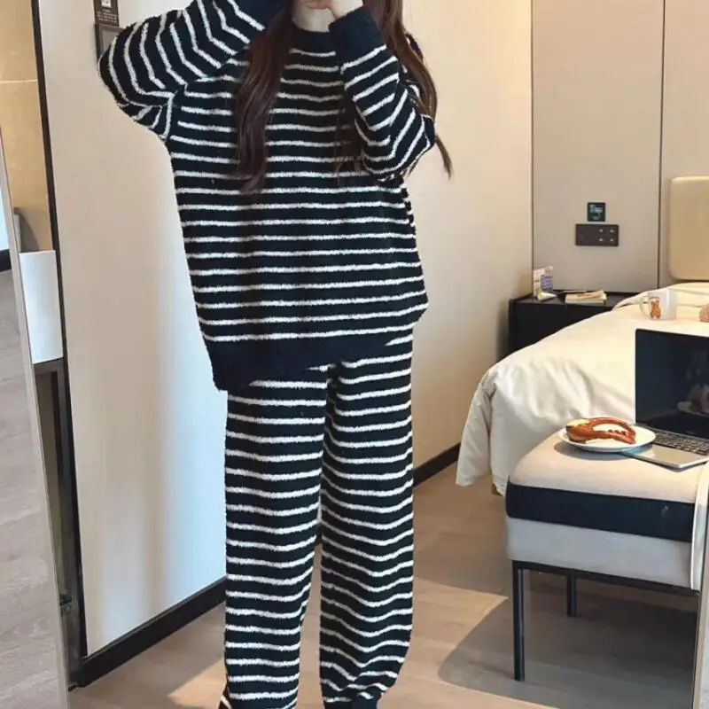 

Пижамные комплекты принцессы из кораллового флиса для девочек, черно-белая полосатая одежда для отдыха, простая осенне-зимняя домашняя одежда, верхняя одежда, новинка