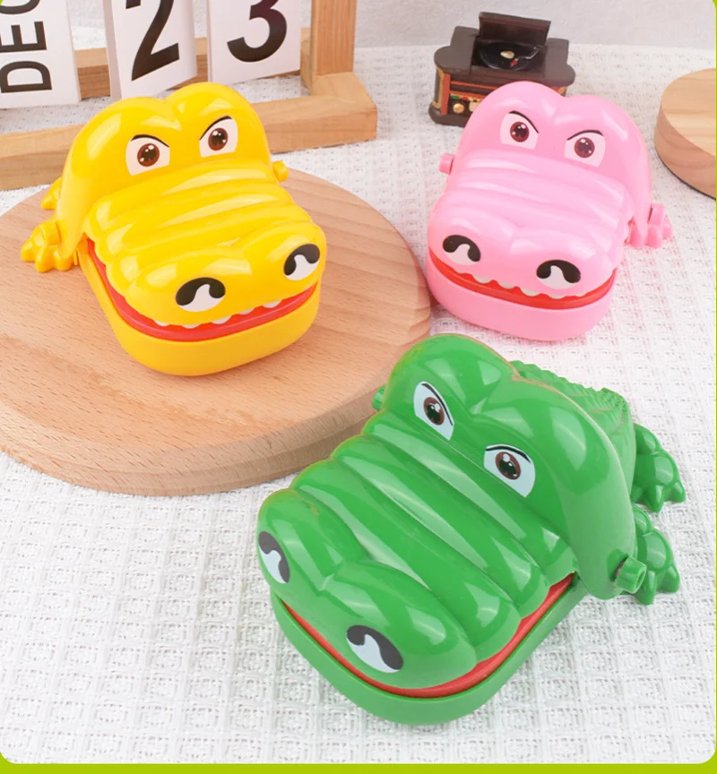 New Spot Bite Teeth And Fingers Trick Toys Decompression Toys Board Games Funny Toys Ornaments  Small  Surprise  Souvenir