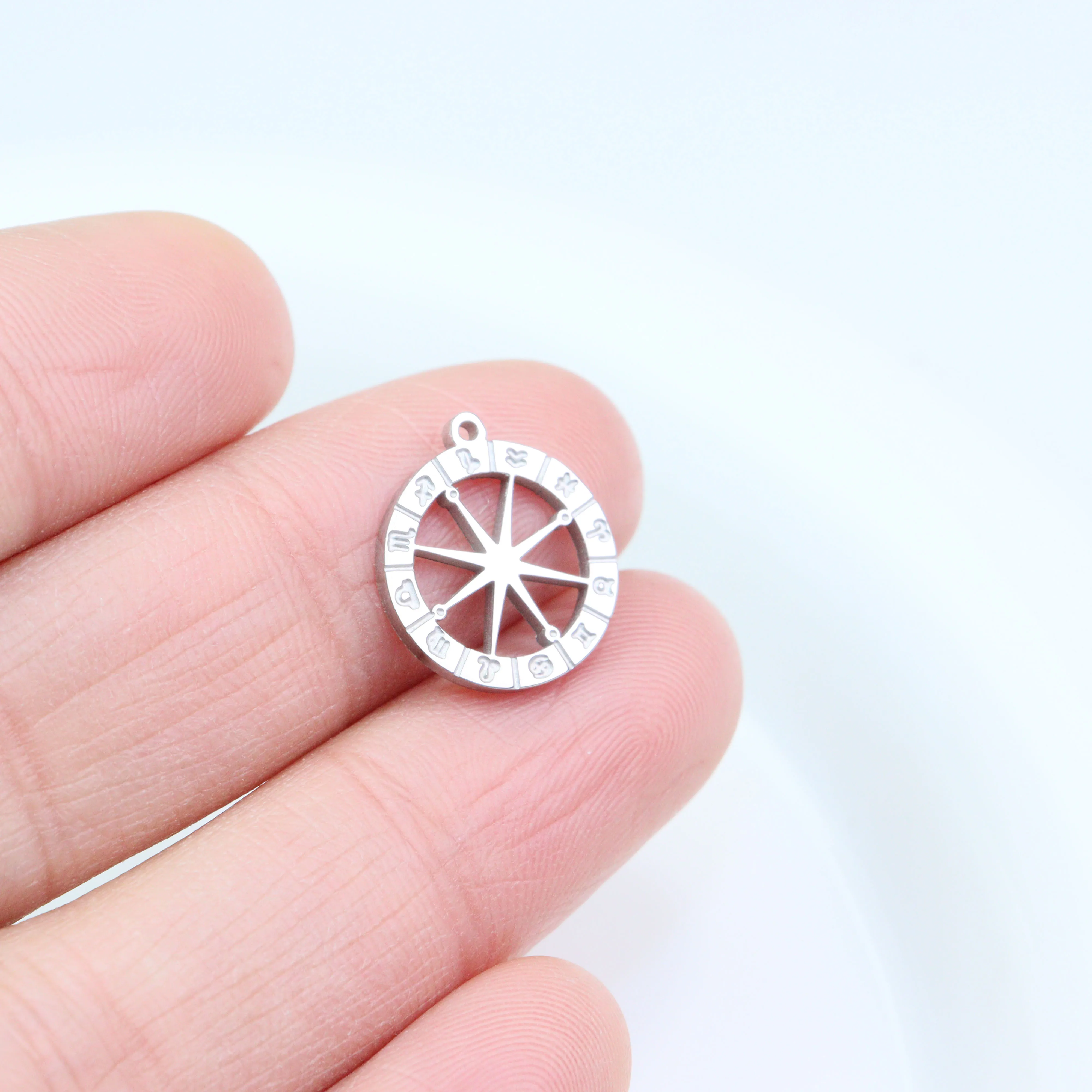 5pcs Stainless Steel Beautiful Compass Charms Pendant DIY Handcraft Waterproof Women's Fashion Jewelry Accessory