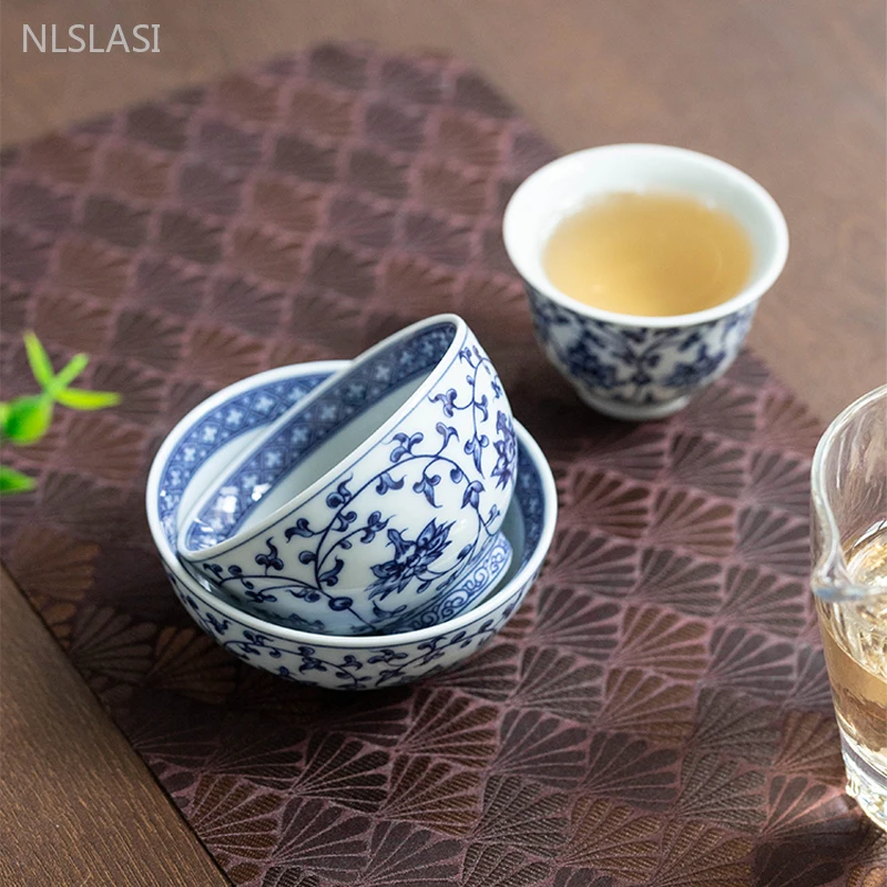 Exquisite Tea Cup Ceramic Tea Set Blue and White Porcelain Master Cup Hand-painted White Porcelain Cup Chinese Tea Accessories