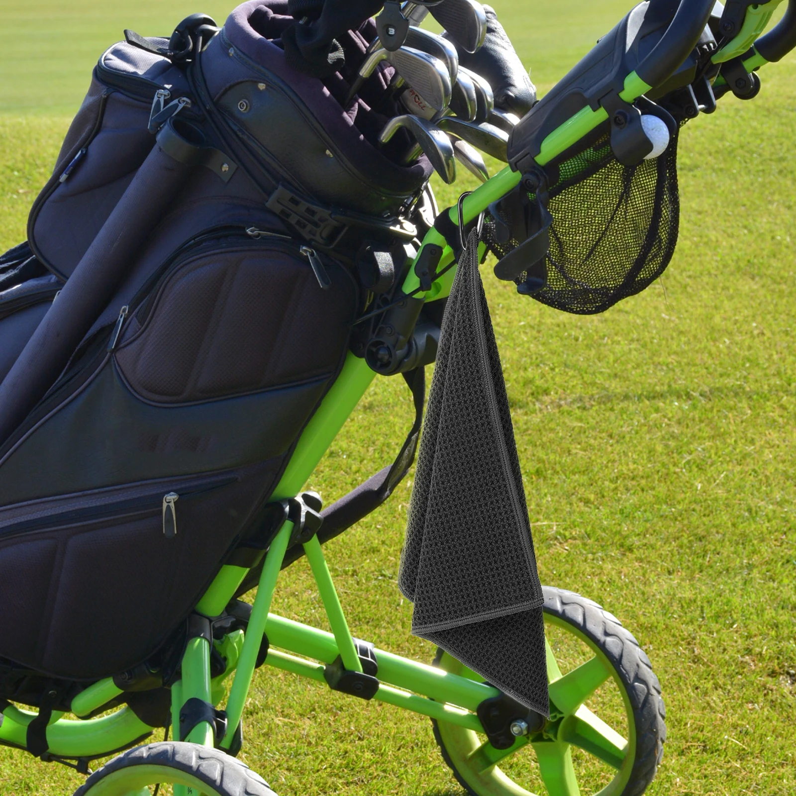 

2pcs Golf Training Microfiber Towels 30x30cm Black Portable Cleaning Dry Breathable Balls Wipes Golfer Accessories