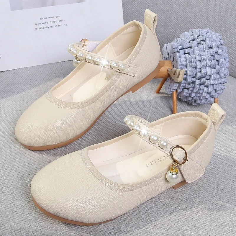 Zapatos de cuero con perlas blancas para niñas, zapatos de princesa de tacón bajo, moda Simple, pasarela