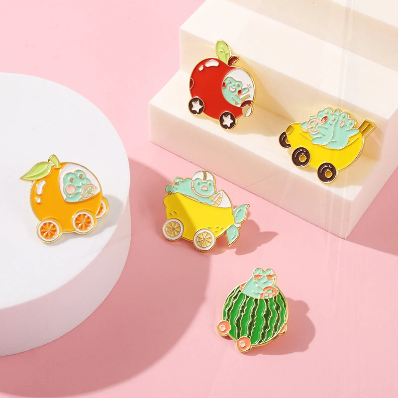 Train Adventure Badge Punk Lapel Pins Jewelry Gift Jewelry Funny Funny Badge for Friends Cute Cartoon Car Enamel Pin Jungle