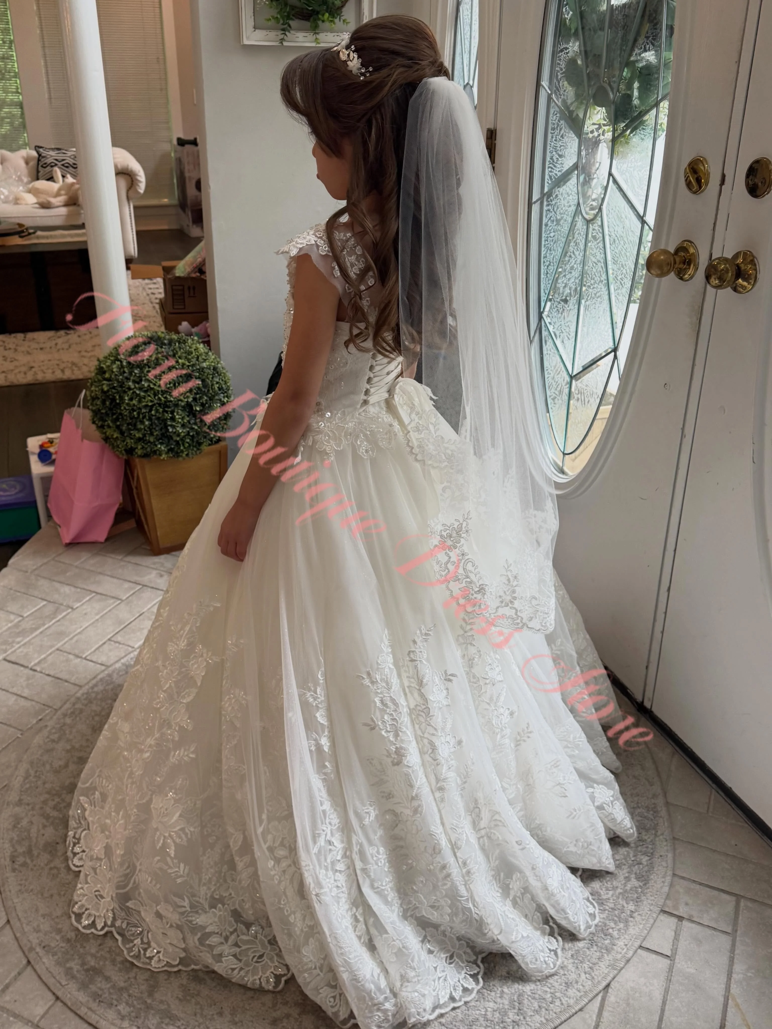 Customized White Flower Girl Dress For Wedding Applique Puffy Ruffles With Tail Kids Birthday Party First Communion Gown
