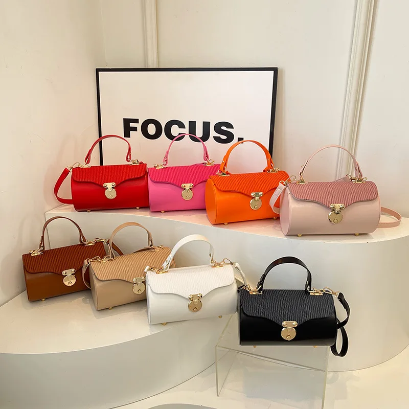 

Elegant Handbags for Women. New Fashionable Single-shoulder Bags and Versatile Cross-body Small Square Bags.