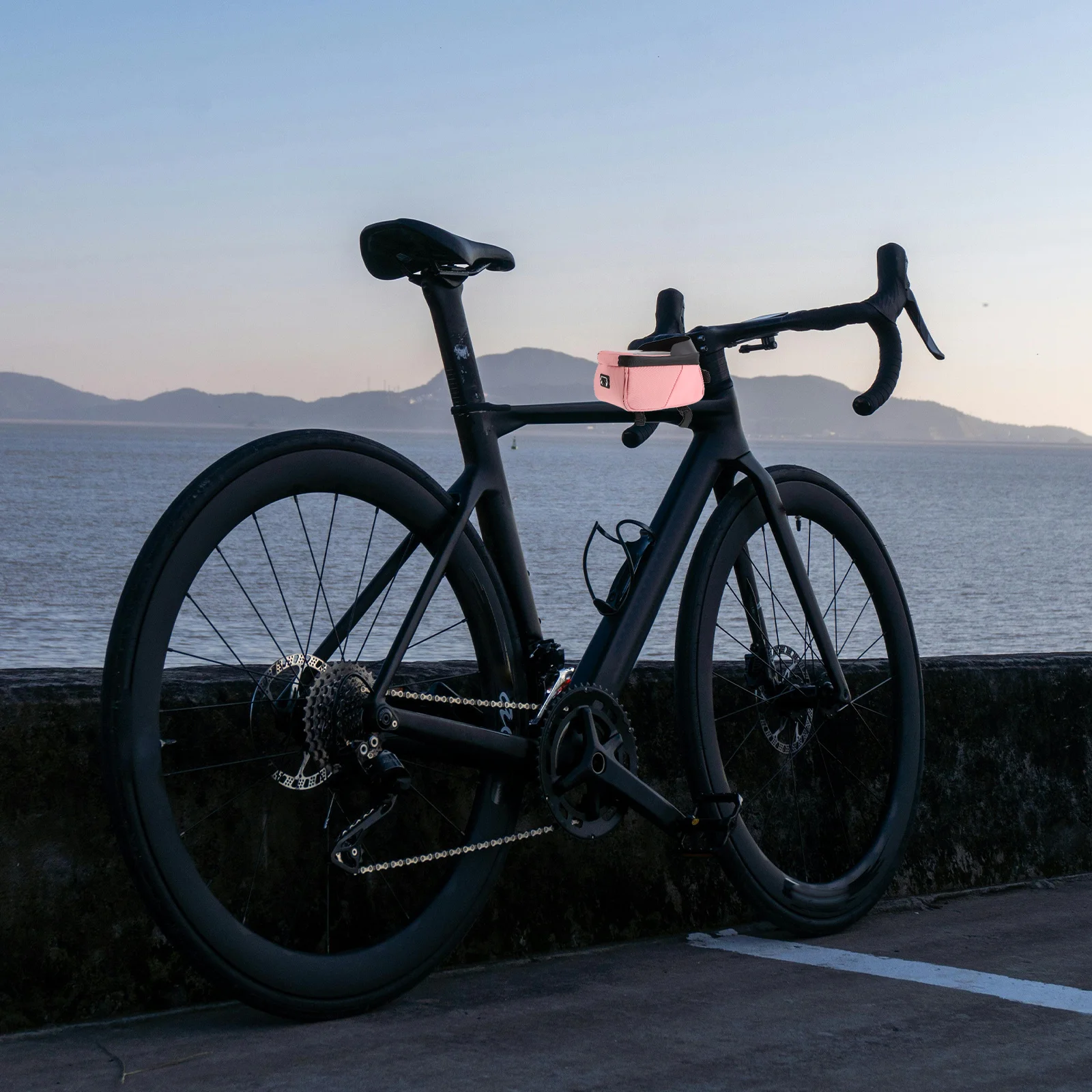 حقيبة دراجة مقاومة للماء مع حامل هاتف، حقيبة تثبيت بإطار أمامي متعدد الوظائف لملحقات الدراجة المتوافقة حتى 6.5 بوصة