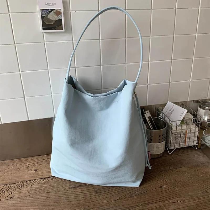 

Luxury Elegant Leather Classic Designer Paris Fashion Tote Bag Featuring Large Capacity And Solid Color Trendy Style