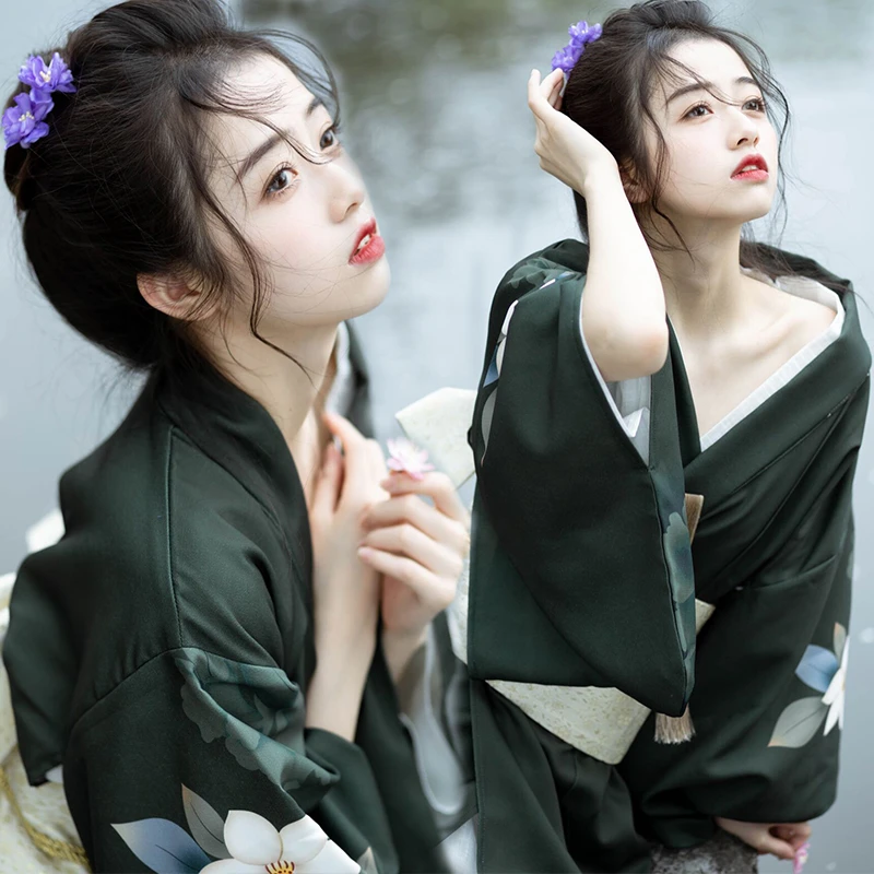 

Japanese Kimono Formal Traditional Dress Geisha Female Samurai Bathrobe Yukata Retro Costume Cosplay Halloween Carnival Party