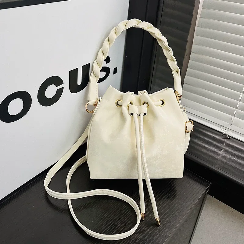 Hand Carry Woven Bucket Bag Versatile Fashion Large Capacity Shoulder Crossbody Bag