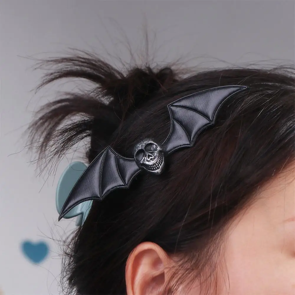 

Creative Halloween Bat Skull Hair Clip Wing Devil Halloween Hairpin Korean Style Gothic Devil Duckbill Clip Cosplay