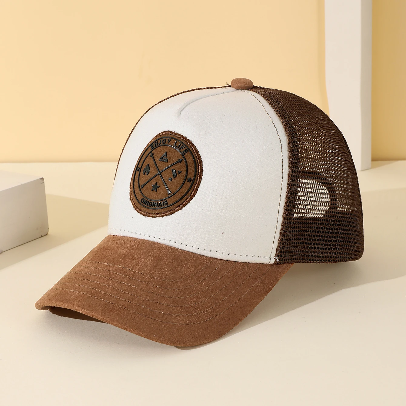 Retro-Baseballkappe aus Wildleder-Patchwork mit rundem Logo, atmungsaktiver Sommer-Sonnenhut aus Mesh, lässiger Sonnenschutzhut für den Außenbereich – Detail 5