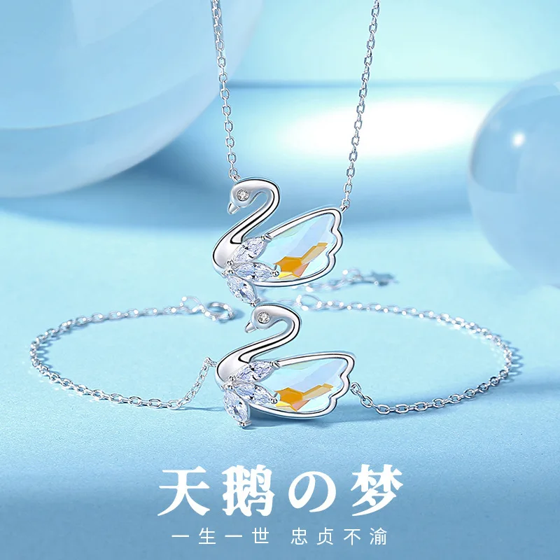 

Original new swan necklace s925 sterling silver ins fashion collarbone chain halloween butterfly necklace