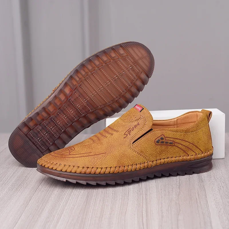 Hand gefertigte Lederschuhe Männer lässige Turnschuhe Komfort Design Mann Schuh Business Leder Slipper Männer Schuhe Mokassins Werkzeugs chuh