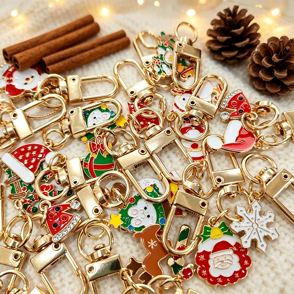 20 Stück Zufällige Legierungs-Weihnachts-Schlüsselanhänger, Taschenanhänger, Feiertagsdekoration, Partygeschenk, Geschenk für Frauen und Männer, Rucksack- und Auto-Dekoration – Detail 6