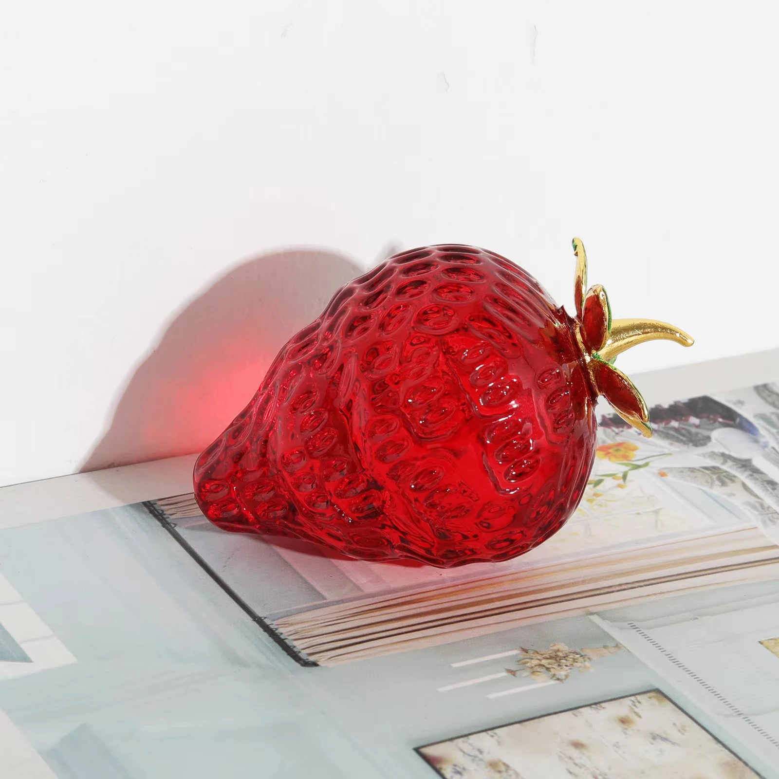 カラーズクリスタルフルーツペーパーウェイト、ダイヤモンド天然 - Paper Weight Crystal のレビューと価格