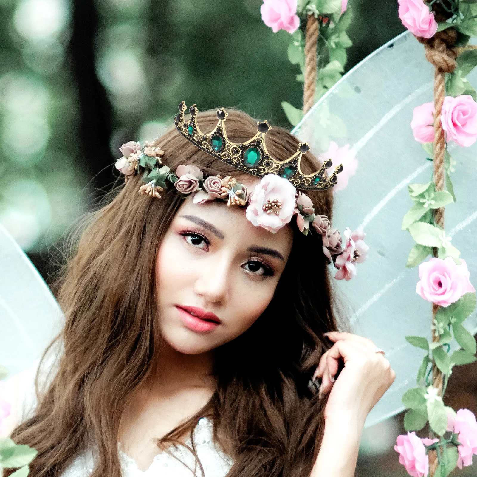 

1pc Glitter Crown Headdress Alloy Women Girls Bridal Wedding Party Durable Light Chic Design Stand Out Tiara Headpiece Hair