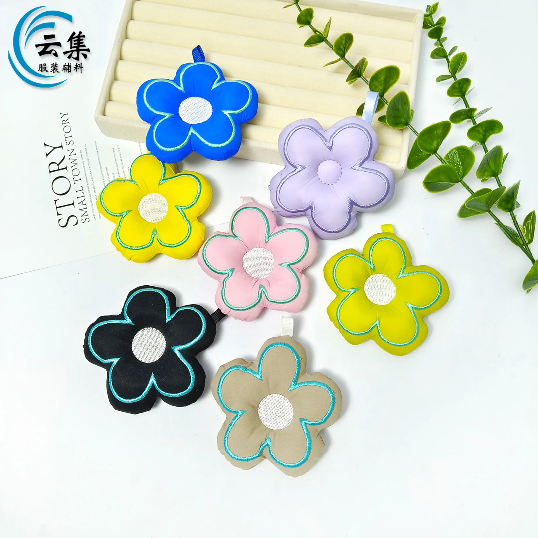 INS Fashion Flower Pendant 3D Flower Keychain Backpack Keychain Accessory Lace Trim Bow Fabric