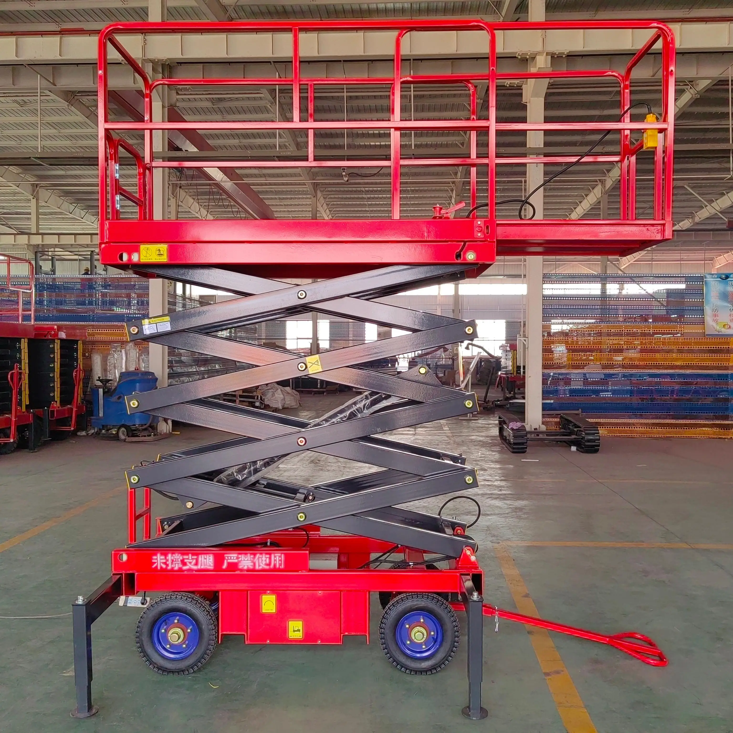 Self Propelled Electric Lifting Scaffolding Work Platforms Scissor Lift Table for Construction Aerial Work Hydraulic Lift Tables