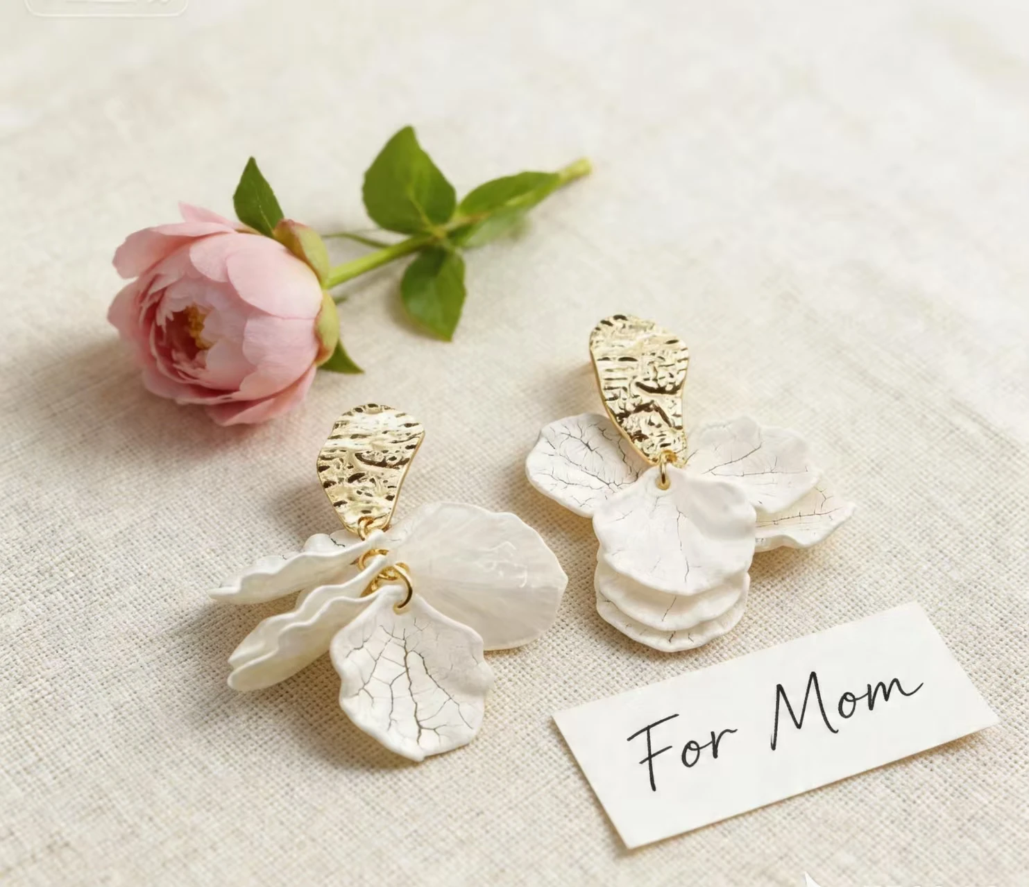 

18K Gold Plated Handmade White Preserved Flower Earrings Lightweight Hypoallergenic Wedding Vacation Jewelry Gift
