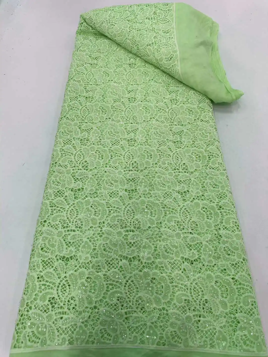 Tessuto africano del pizzo del cavo di seta del latte 2025 Pizzo di alta qualità Paillettes di lusso Lacci del cavo guipure nigeriano per abiti da festa di nozze