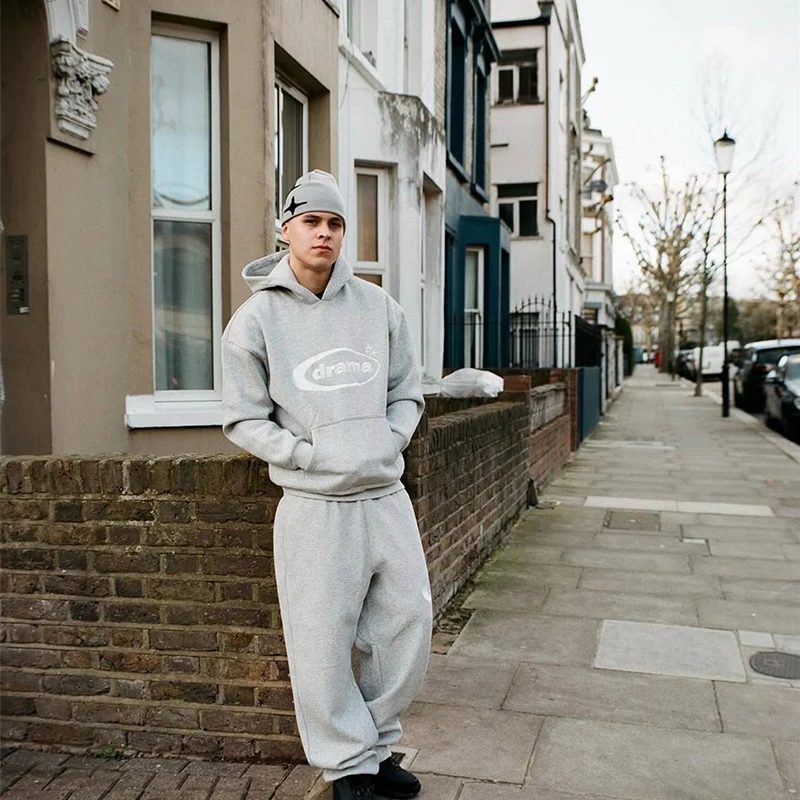 Street style American hip hop hooded pullovers for men and women with the same new sweater ins style in autumn and winter.