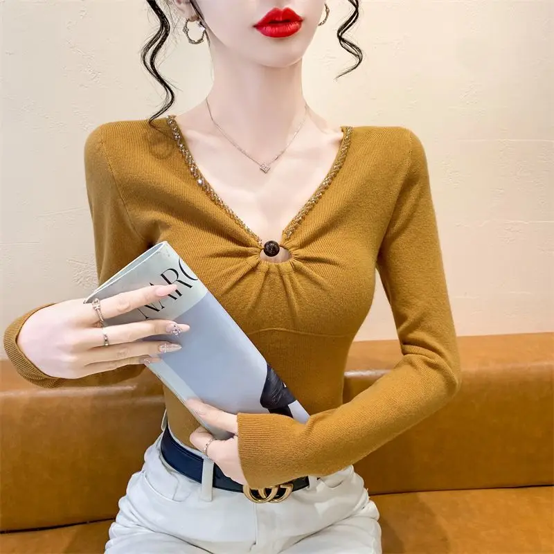 

Свитер нестандартной формы, свитер 2022, осень и зима, новый стиль, тонкий темпераментный топ с шипами и длинными рукавами, топ с v-образным вырезом