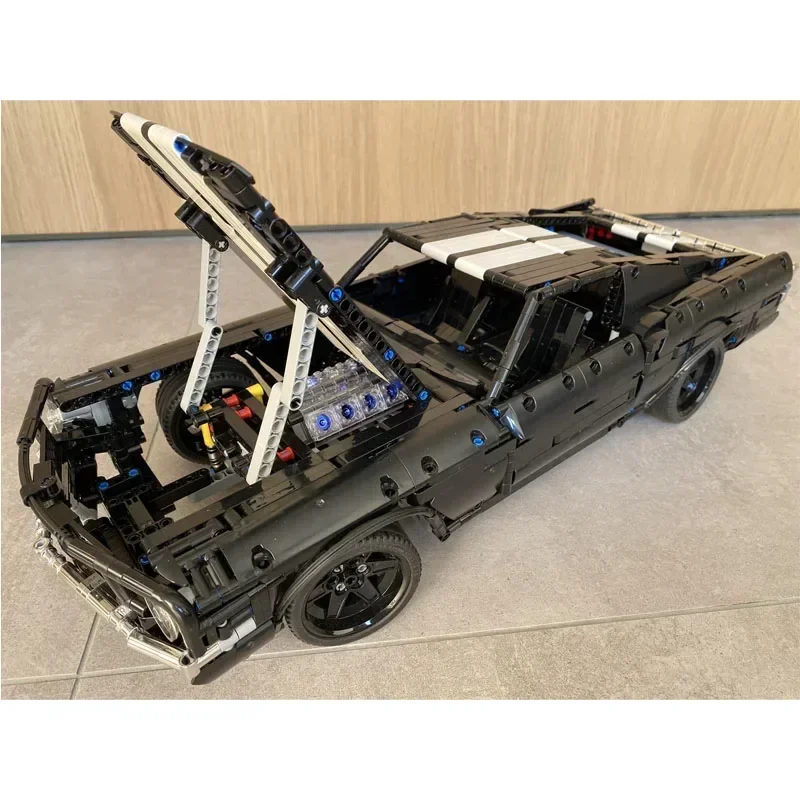 MOC- 137695   ブラック スーパーカー ファストバック 1:10 アセンブリ ビルディング ブロック モデル • 1831 パーツ カーパーツ 大人 子供 誕生日 おもちゃ ギフト