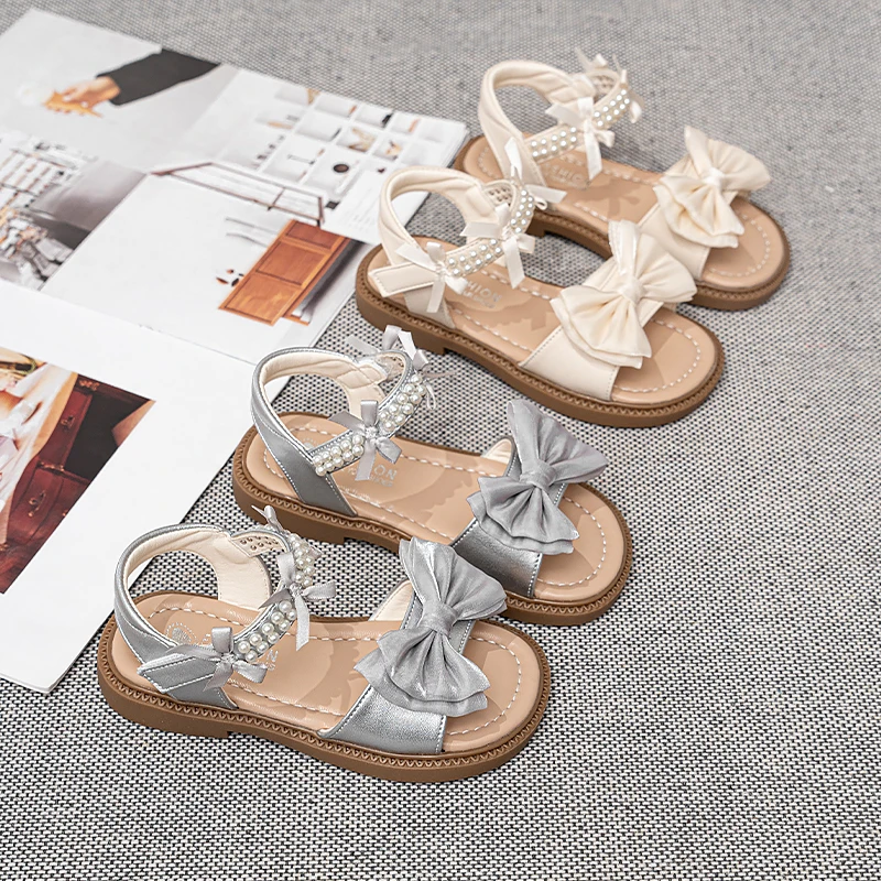 Girls' Fashion Versatile Sandals 2026 Summer Collection Solid Color Bow Pearl Anti slip Soft Bottom Comfortable Fashion Sandals