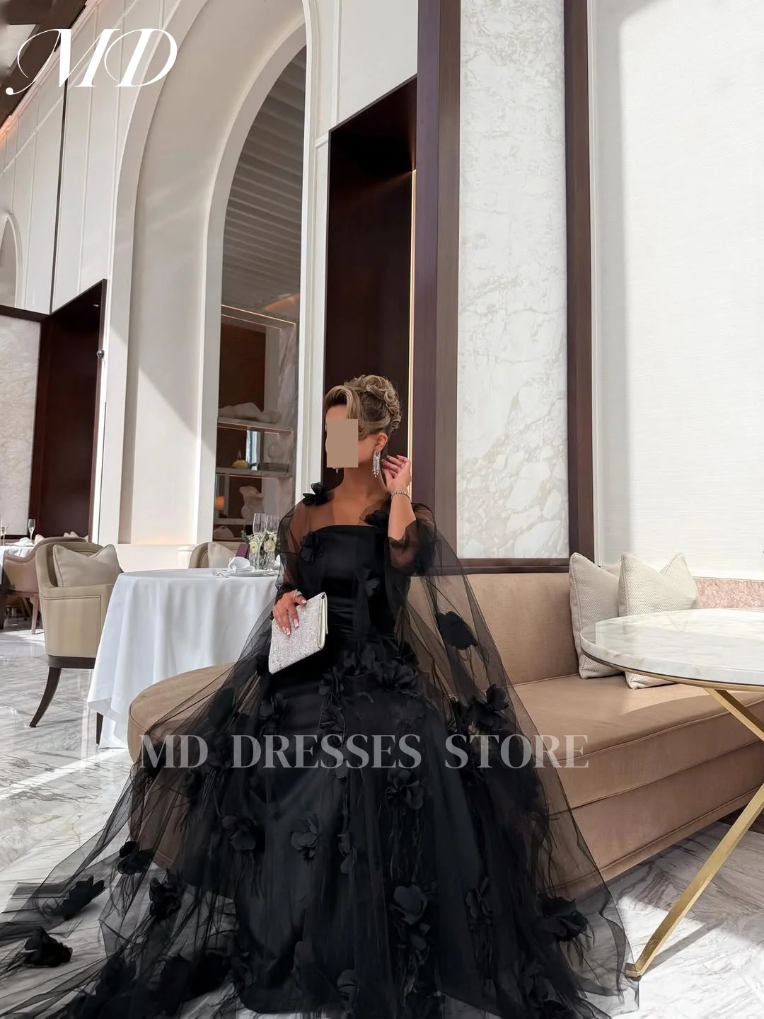 MD 새로운 우아한 수제 꽃 Tulle 댄스 파티 드레스 캡 슬리브 블랙 슬림 새틴 이브닝 드레스 Customsied فساتين سهرة