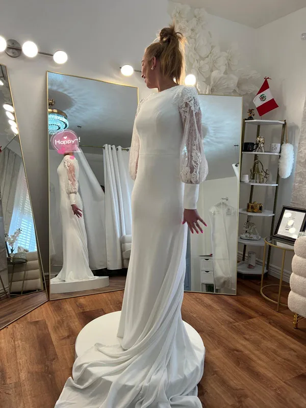 

Custom Made Wedding Dresses With Buttons For Romy
