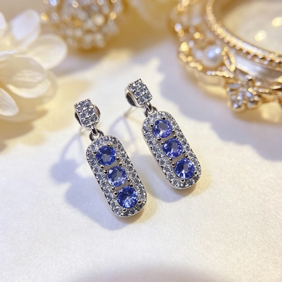 

Fashion Design Natural Tanzanite Stud Earrings S925 Silver Fine Inlay Glossy Surface Noble High Grade Daily Jewelry