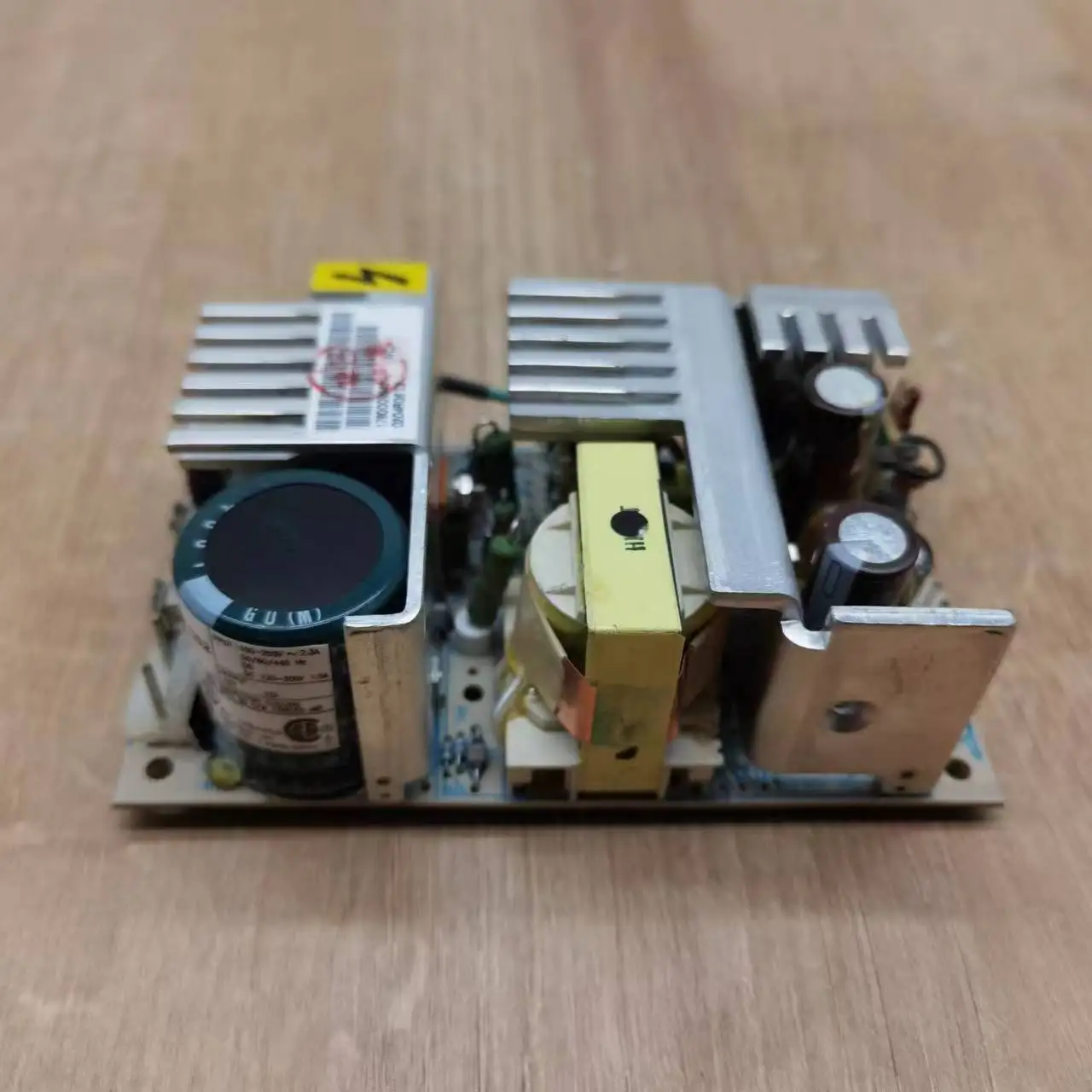 

ASTEC Artesyn LPS62 power supply