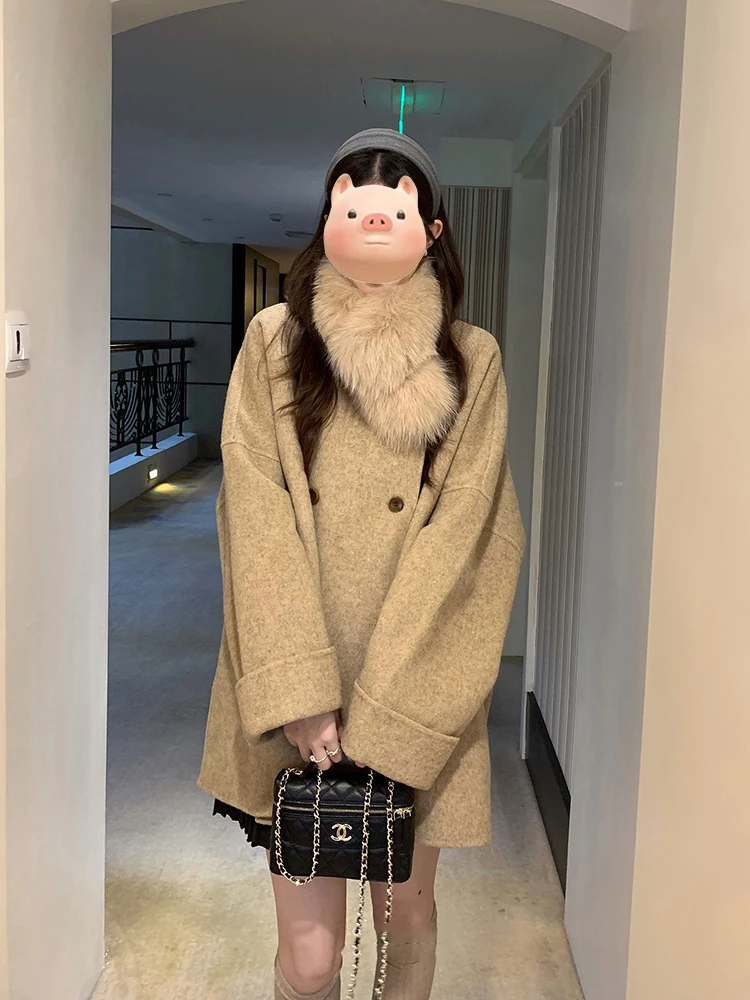 

Женское повседневное шерстяное пальто свободного кроя, зимняя модная верхняя одежда с меховым воротником, Thi, полиэфирная ткань, китайская продукция...