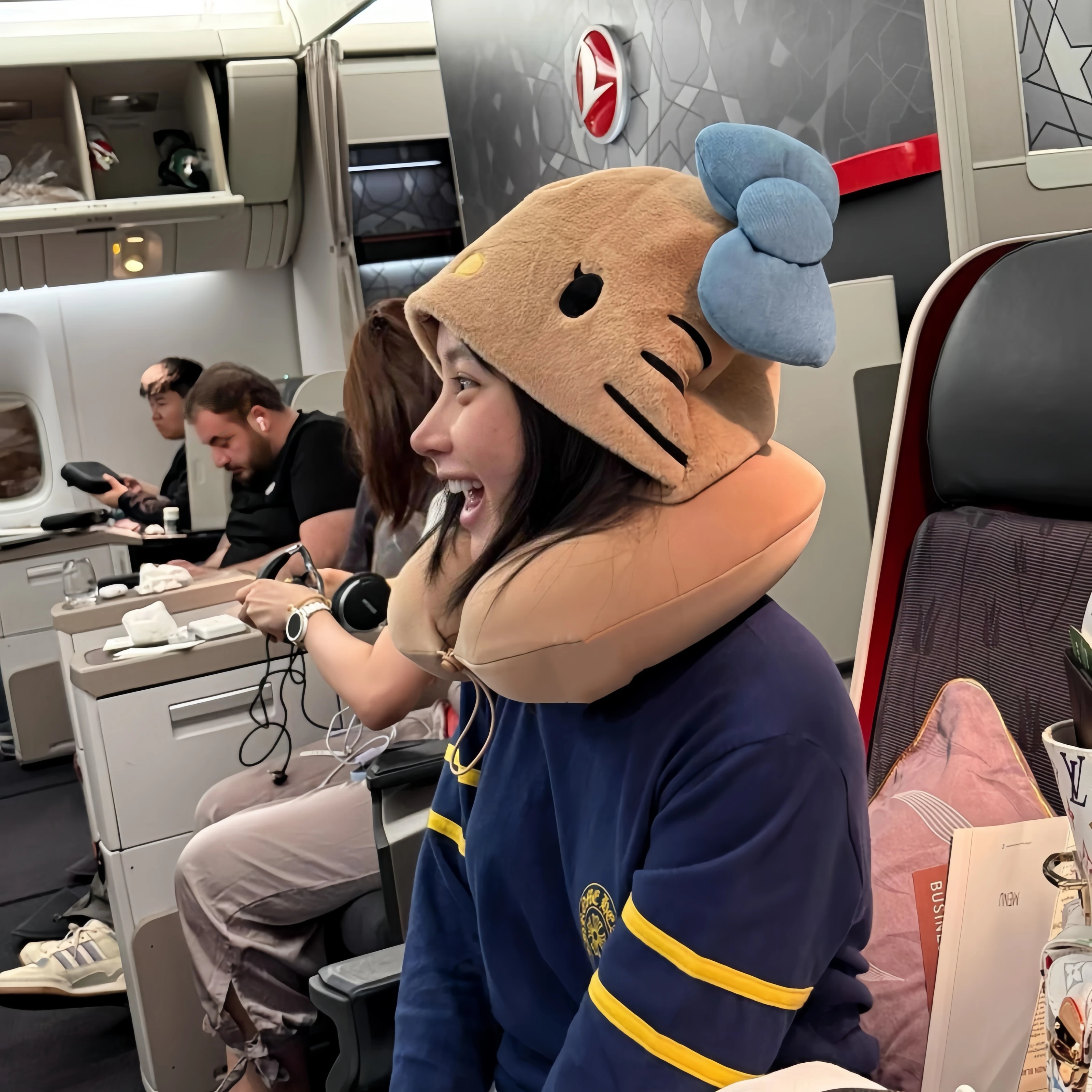 

Sanrio Hello Kitty U-образная подушка для шеи, дорожная подушка для самолета, автомобиля, офиса, сна, милая плюшевая подушка для поддержки Kawaii, домашний декор